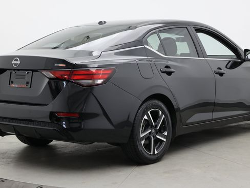 Used 2025 Nissan Sentra SV FWD image 7