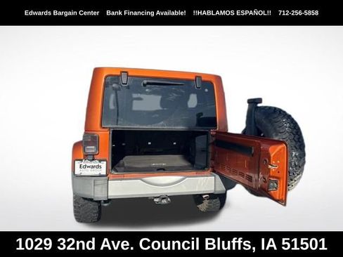 Used 2011 Jeep Wrangler Unlimited Sahara w/ Connectivity Group image 9