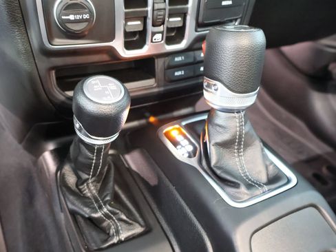 Used 2025 Jeep Wrangler Unlimited Sport S 4xe w/ Convenience Group AWD/4WD image 36
