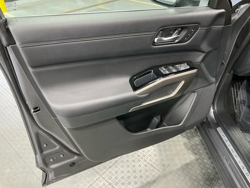 Used 2024 Nissan Pathfinder Platinum w/ Cargo Package image 38