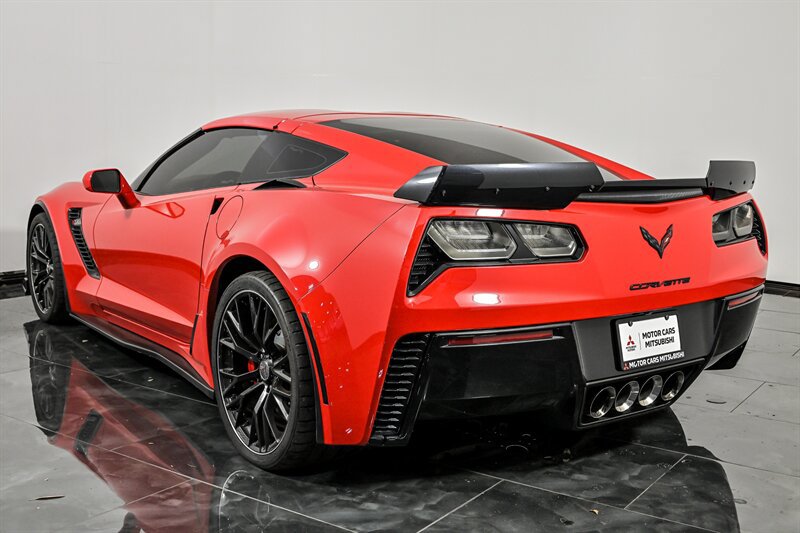 Used 2016 Chevrolet Corvette Z06 w/ 2LZ Preferred Equipment Group RWD image 7