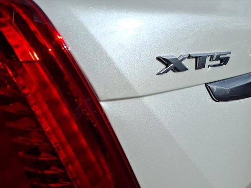 Used 2019 Cadillac XT5 Luxury image 12