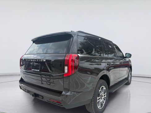 New 2026 Ford Expedition Active RWD image 5
