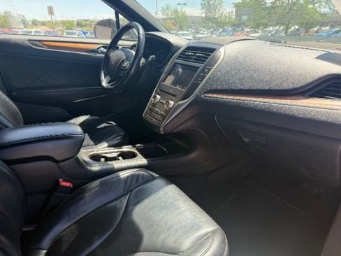 Used 2019 Lincoln MKC Select w/ Select Plus Package AWD/4WD image 47