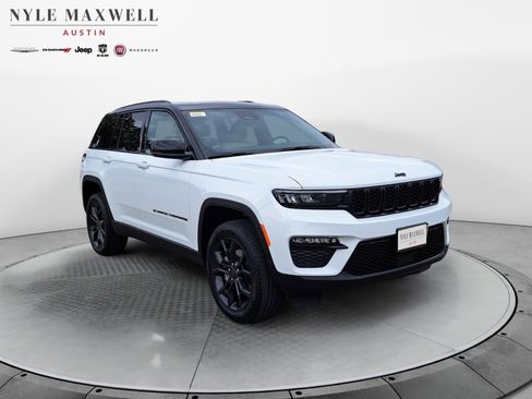 New 2025 Jeep Grand Cherokee Limited image 2