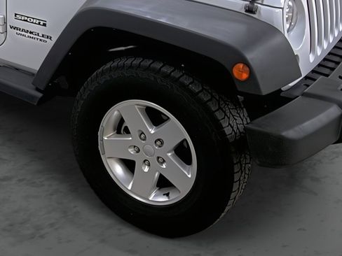 Used 2014 Jeep Wrangler Unlimited Sport w/ Quick Order Package 24S AWD/4WD image 14