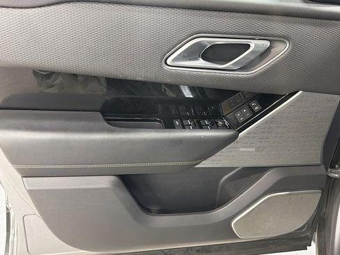 Certified 2020 Land Rover Range Rover Velar R-Dynamic S image 17
