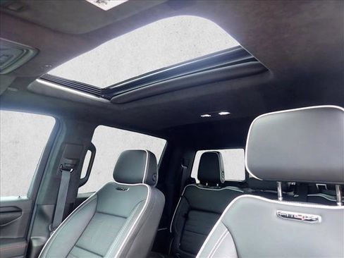 Used 2024 GMC Sierra 1500 AT4X image 13