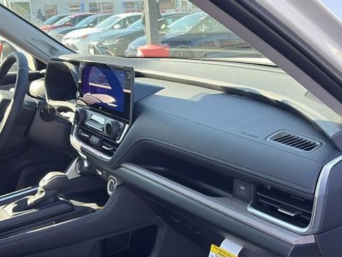 New 2026 Toyota Grand Highlander Limited image 38