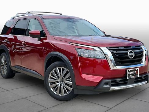 Certified 2025 Nissan Pathfinder SL w/ SL Premium Package AWD/4WD image 3
