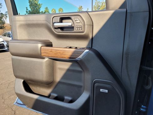 Used 2019 Chevrolet Silverado 1500 High Country image 24