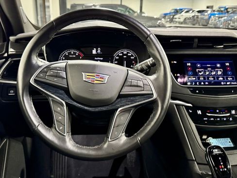 Used 2024 Cadillac XT5 Premium Luxury image 17