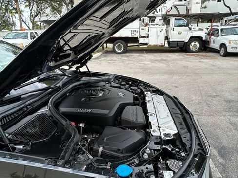 Used 2022 BMW 330i Sedan w/ Driving Assistance Package image 32