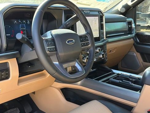 New 2025 Ford F250 Lariat w/ Chrome Package image 18