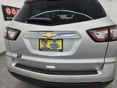 Used 2017 Chevrolet Traverse LT FWD image 7