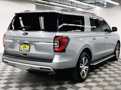 Used 2022 Ford Expedition Max Limited image 13