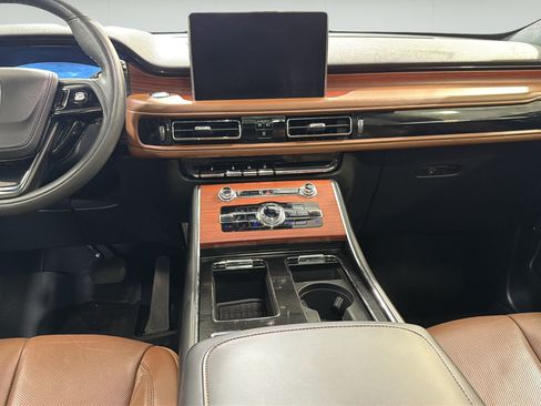 Used 2024 Lincoln Aviator Reserve w/ Elements Package Plus RWD image 24