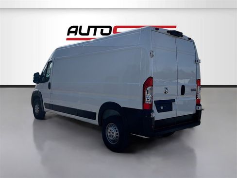 Used 2024 RAM ProMaster 2500 w/ Convenience Group image 5