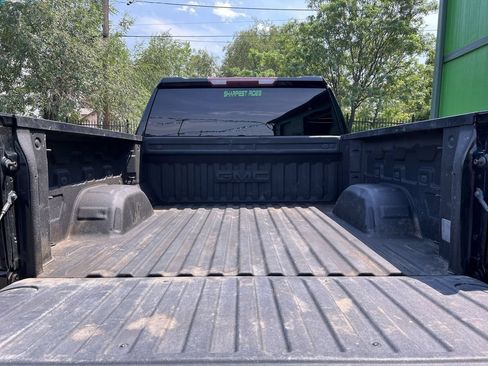 Used 2020 GMC Sierra 1500 Elevation w/ Elevation Value Package AWD/4WD image 17
