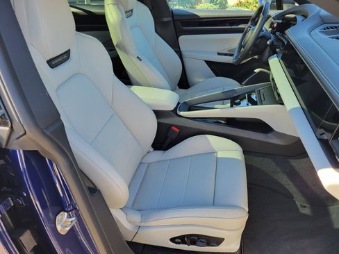 New 2025 Porsche Macan 4 Electric AWD/4WD image 27