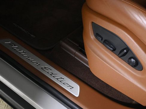 Certified 2022 Porsche Cayenne S Platinum image 25