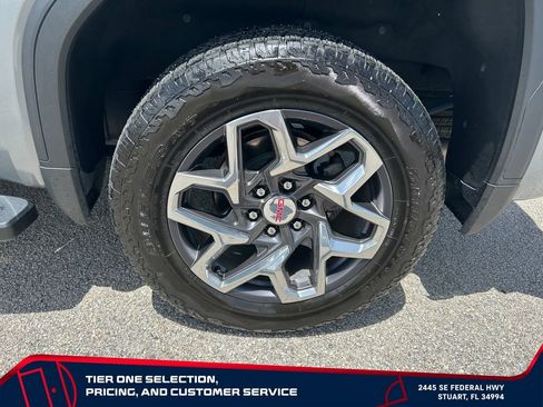 Certified 2025 GMC Sierra 1500 SLT w/ SLT Premium Package AWD/4WD image 9