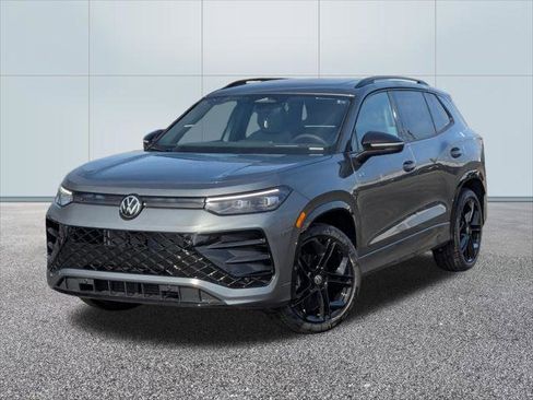 New 2026 Volkswagen Tiguan SE R-Line FWD image 1