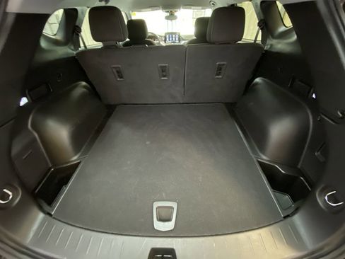 Used 2025 Chevrolet Blazer LT FWD image 29