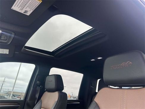 Used 2024 Chevrolet Silverado 2500 High Country w/ High Country Premium Package image 19