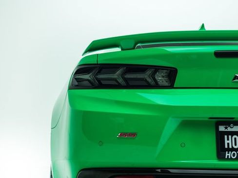 Used 2017 Chevrolet Camaro SS image 17