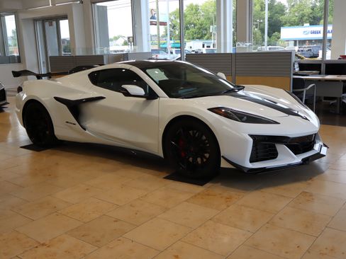 Used 2026 Chevrolet Corvette Z06 RWD image 11