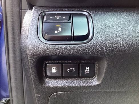 Used 2018 Kia Optima S w/ Panoramic Sunroof Package image 21