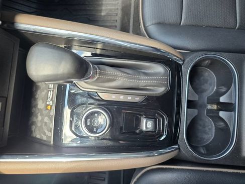 Used 2023 GMC Canyon Denali w/ Denali Black Edition AWD/4WD image 25