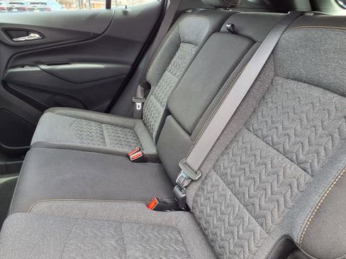 Used 2022 Chevrolet Equinox LT w/ Driver Convenience Package image 7