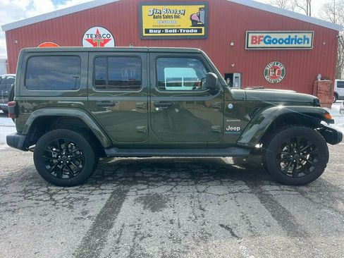 Used 2024 Jeep Wrangler Unlimited Sahara w/ Dual Top Group image 5