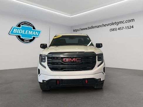 Used 2023 GMC Sierra 1500 AT4 AWD/4WD image 2