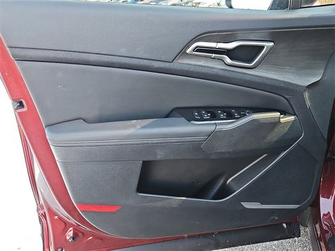 Used 2025 Kia Sportage X-Line w/ Premium Package image 15