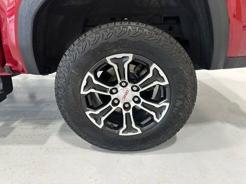 Used 2024 GMC Canyon AT4 w/ Canyon Safety Plus Package AWD/4WD image 14