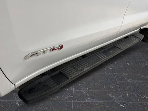 Used 2022 GMC Sierra 1500 AT4 image 35