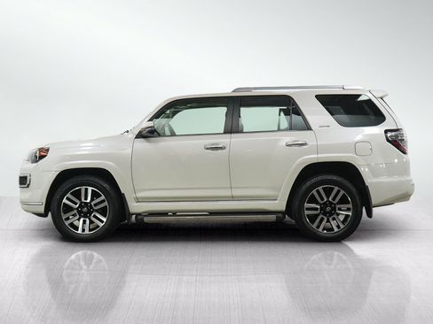 Used 2018 Toyota 4Runner Limited AWD/4WD image 2