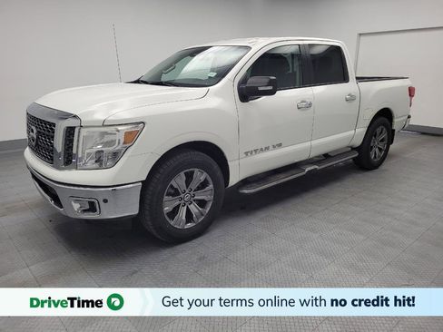 Used 2018 Nissan Titan SV w/ SV Convenience Package image 1