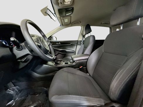 Used 2017 Kia Sorento FWD image 21
