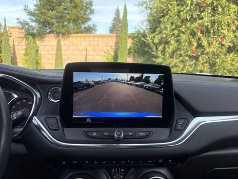 Used 2025 Chevrolet Blazer LT image 25