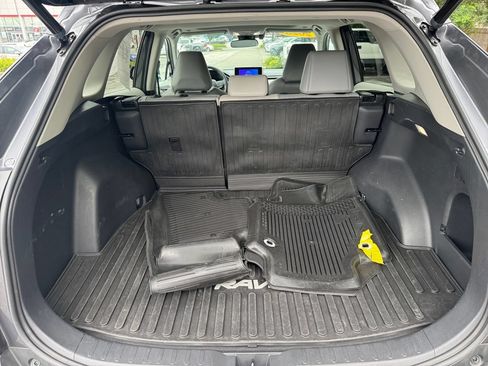 Used 2023 Toyota RAV4 XLE Premium AWD/4WD image 16