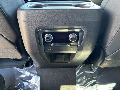 Used 2023 Chevrolet Tahoe LT AWD/4WD image 16