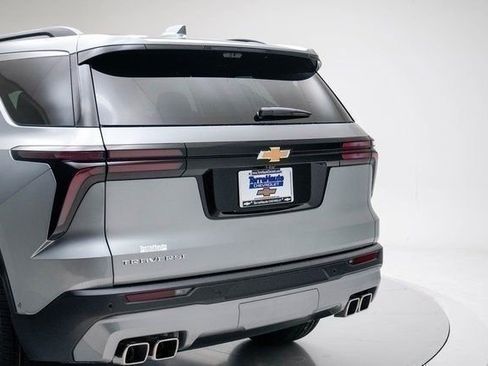 New 2026 Chevrolet Traverse LT w/ Enhanced Driving Package FWD image 5