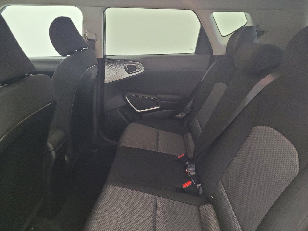 Used 2020 Kia Soul LX FWD image 18