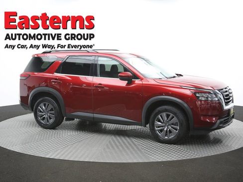 Used 2025 Nissan Pathfinder SV FWD image 47