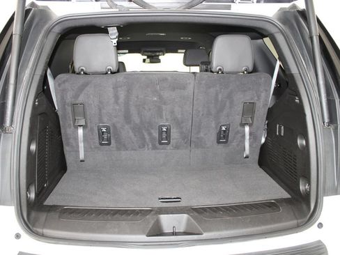Used 2024 Chevrolet Tahoe LT RWD image 16
