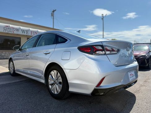 Used 2019 Hyundai Sonata SE FWD image 11